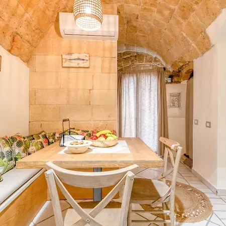 Cozy House In The Old City Bari Exterior photo